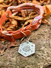 Load image into Gallery viewer, Flower Burst - Adjustable Rope Collar